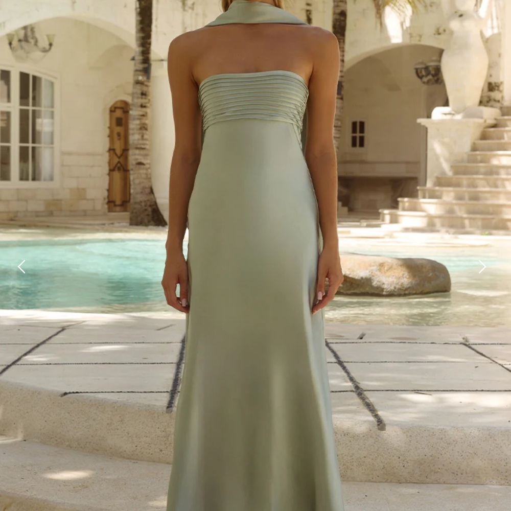 RUNAWAY THE LABEL Elsa Maxi dress!! SOLD OUT ONLINE
